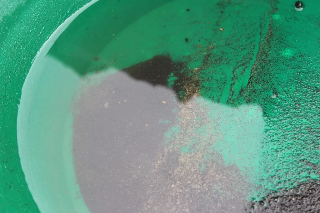 alice_and_shmont / Instagram / Rock Creek, золотые хлопушки