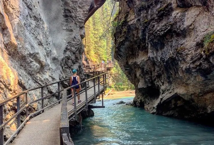 Редкий участок, на котором практически не было людей