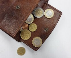 Многие канадцы вынуждены вернуть CERB из-за формулировки условий получения пособия