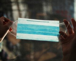 В Суррее могут ввести обязательное ношение масок