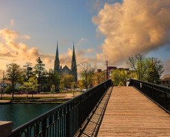 Статистика: рекордное количество канадцев уезжают из крупных городов