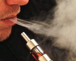 В Британской Колумбии запретили курение электронных сигарет в общественных местах
