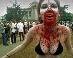 Присoединяйтесь к шествию зомби в сентябре 2016 года в Ванкувере