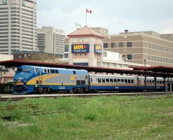 VIA Rail закрыла пассажирское сообщение в Канаде из-за блокады ж/д путей