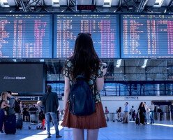 Обязательный карантин в отеле для прибывающих в Канаду вступит в силу 22 февраля
