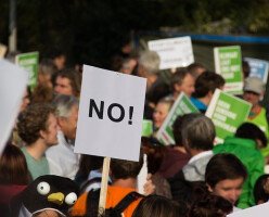 Протесты индейцев против газопровода распространились по всей Канаде
