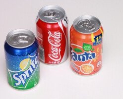 Почему в Канаде не хватает газированных напитков в банках?