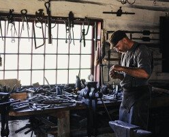В каких областях в Канаде дефицит работников в 2020 году?