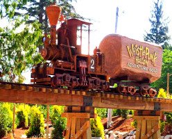 Мини-гольф — Whistle Punk Hollow Adventure Golf