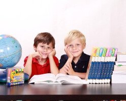 Родители Британской Колумбии подписывают петицию о необязательном посещении школы