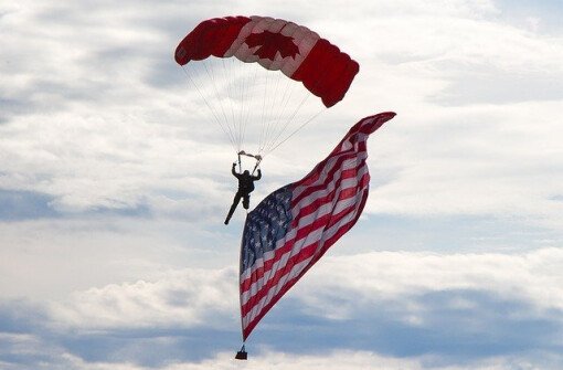 Почему канадцы могут летать в США, несмотря на закрытые границы?