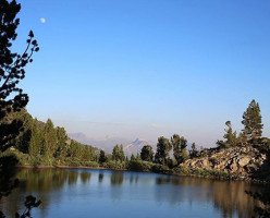 Озеро Шэдоу (дословно — Теневое озеро, Shadow Lake)
