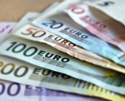 Некоторые канадцы, обратившиеся за фед. помощью, получили $4000 вместо $2000
