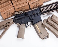 В Канаде введен запрет на оружие военного образца