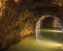 Горячие источники Эйнсворт (Ainsworth Hot Springs)