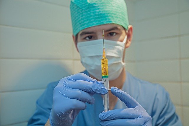 В Британской Колумбии ввели отпуск с сохранением места работы для вакцинации от COVID