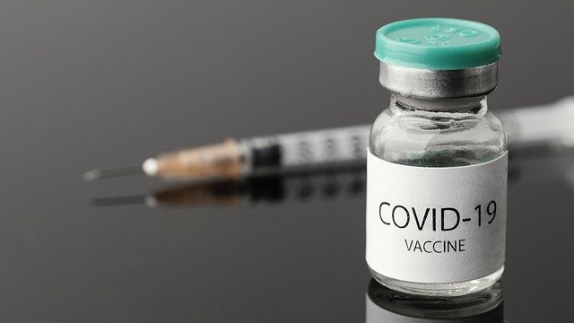 Канада установила новый рекорд в 400000 введенных доз вакцины от COVID-19 в день