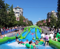 Мероприятие «Slide The City» вновь вернется в Ванкувер