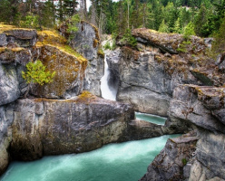 Водопады Нэрн (Nairn Falls)