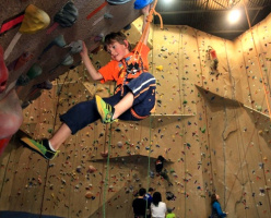 Центр Скалолазания (The Edge Climbing Centre)