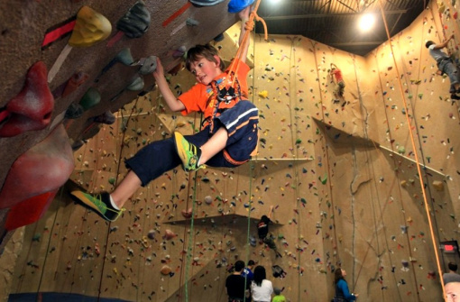 Центр Скалолазания (The Edge Climbing Centre)
