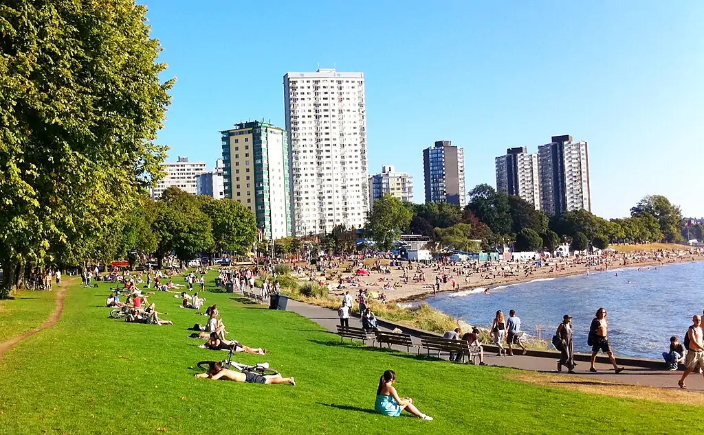 English Bay Beach)