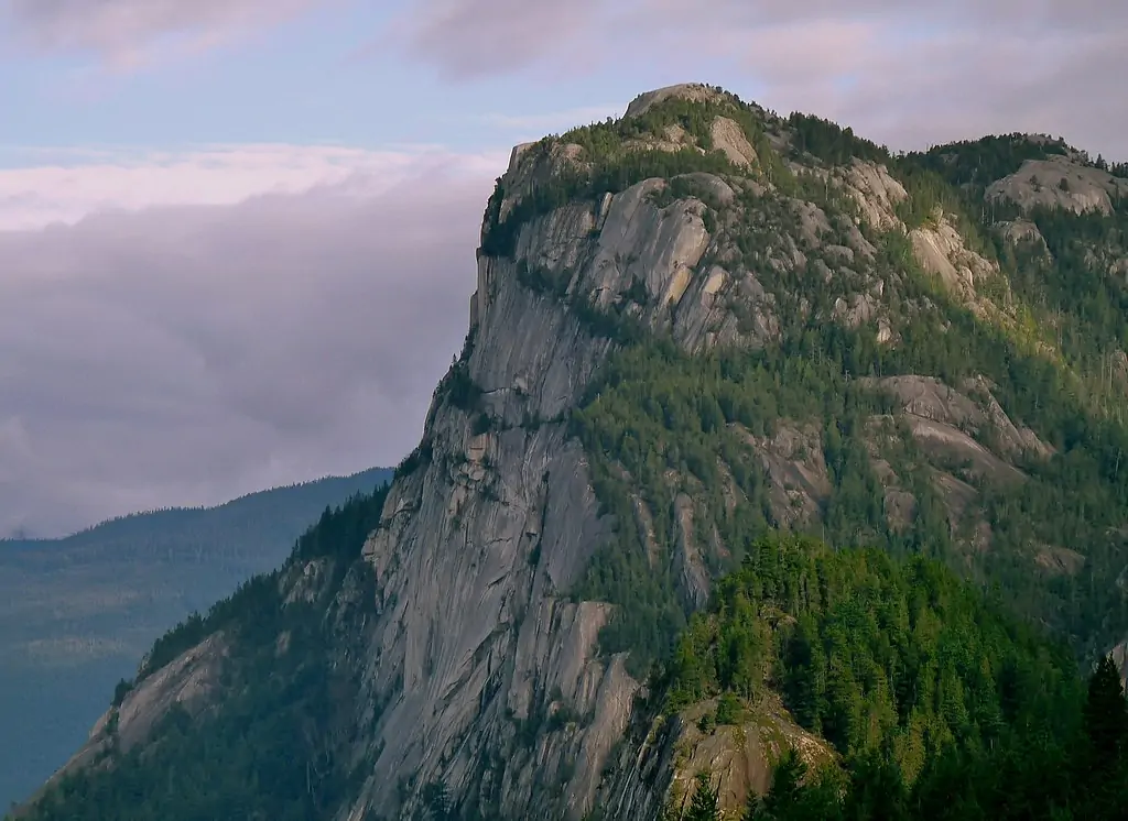 гори Ставамус Чіф (Stawamus Chief)