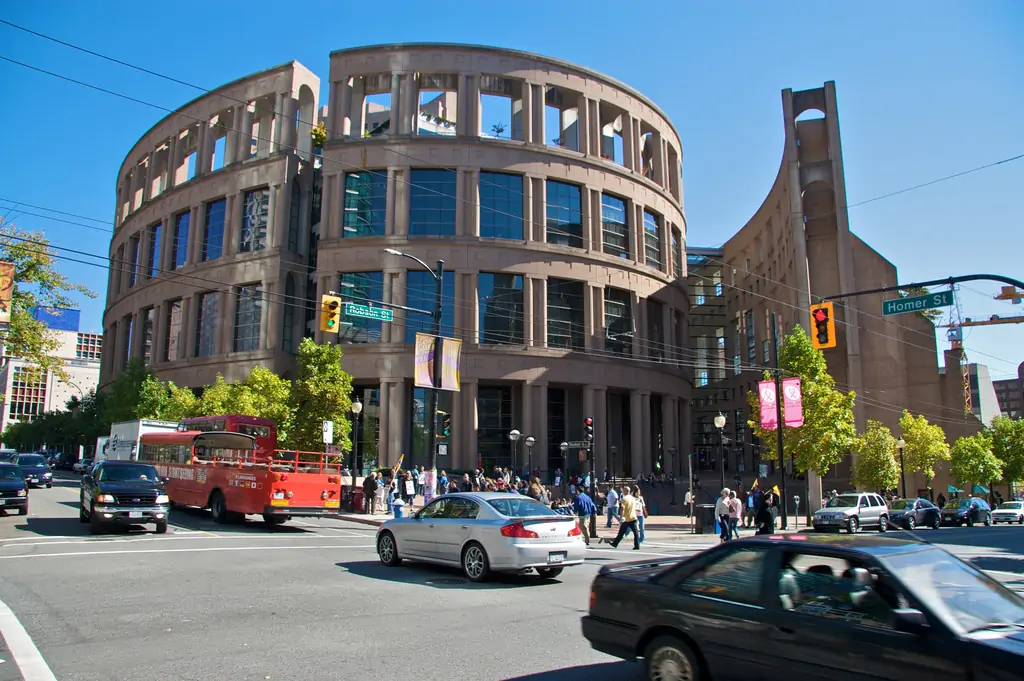 Общественная библиотека Ванкувера (The Vancouver public library)