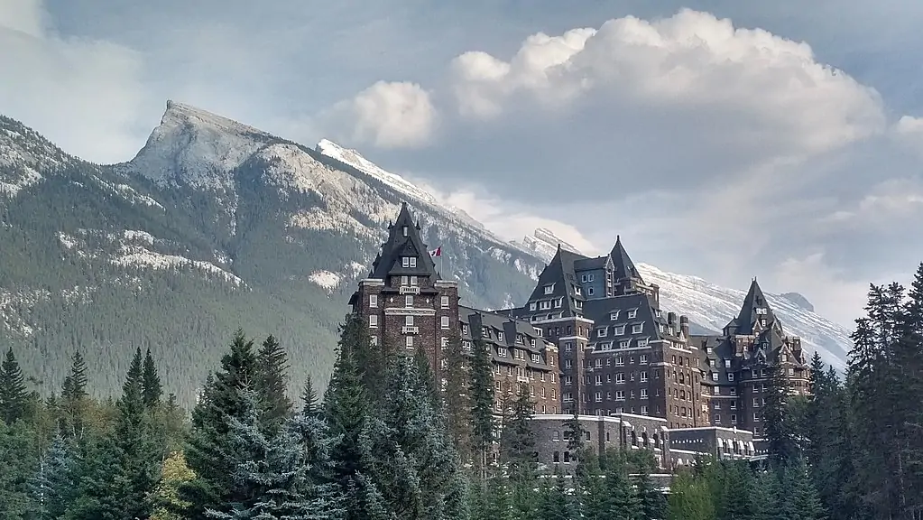 Замок Banff Springs Hotel (Банф, Альберта)