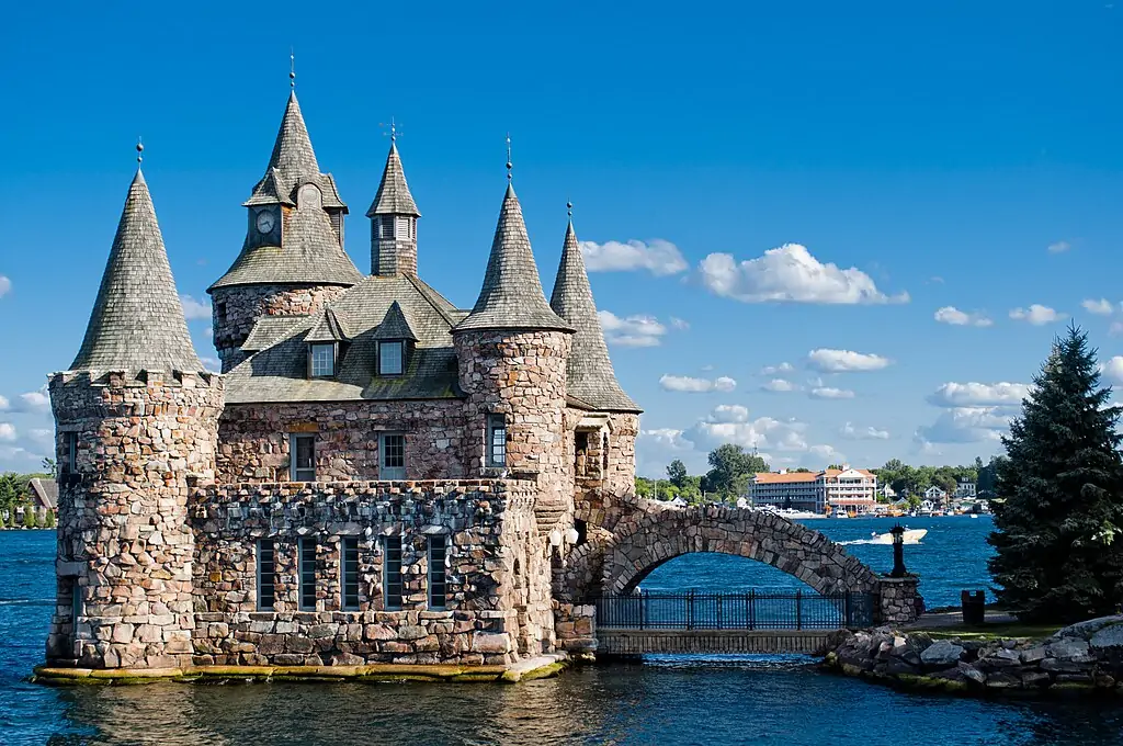 Замки в Канаде: Boldt Castle (Тысяча островов)