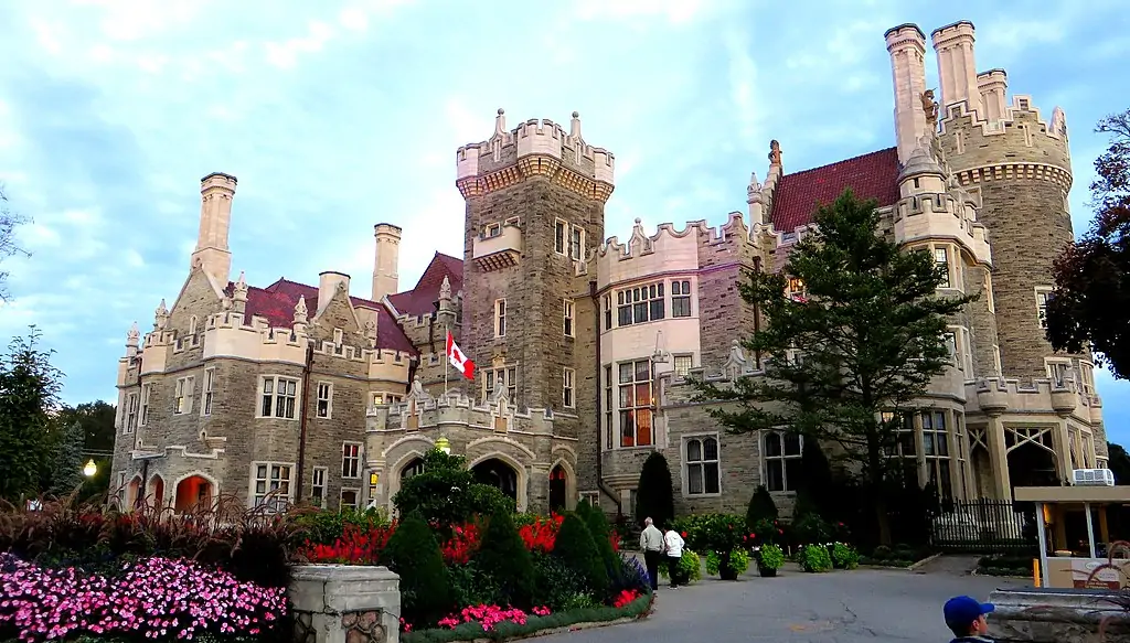 Замки в Канаде: Casa Loma (Торонто, Онтарио)