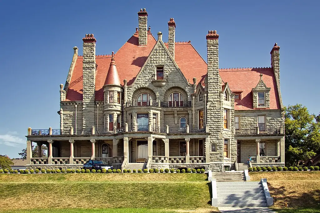 Замки в Канаде: Craigdarroch Castle (Виктория, Британская Колумбия)