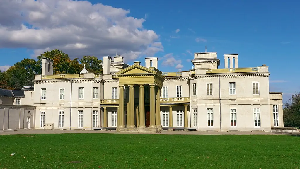 Замки в Канаде: Dundern Castle (Гамильтон, Онтарио)