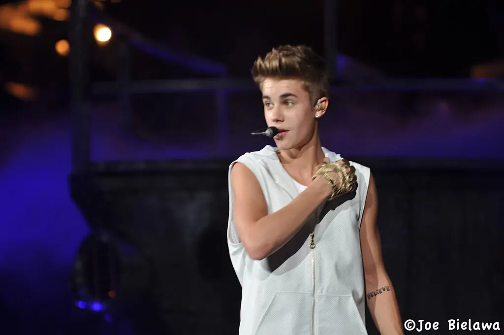 Джастин Бибер (Justin Bieber)