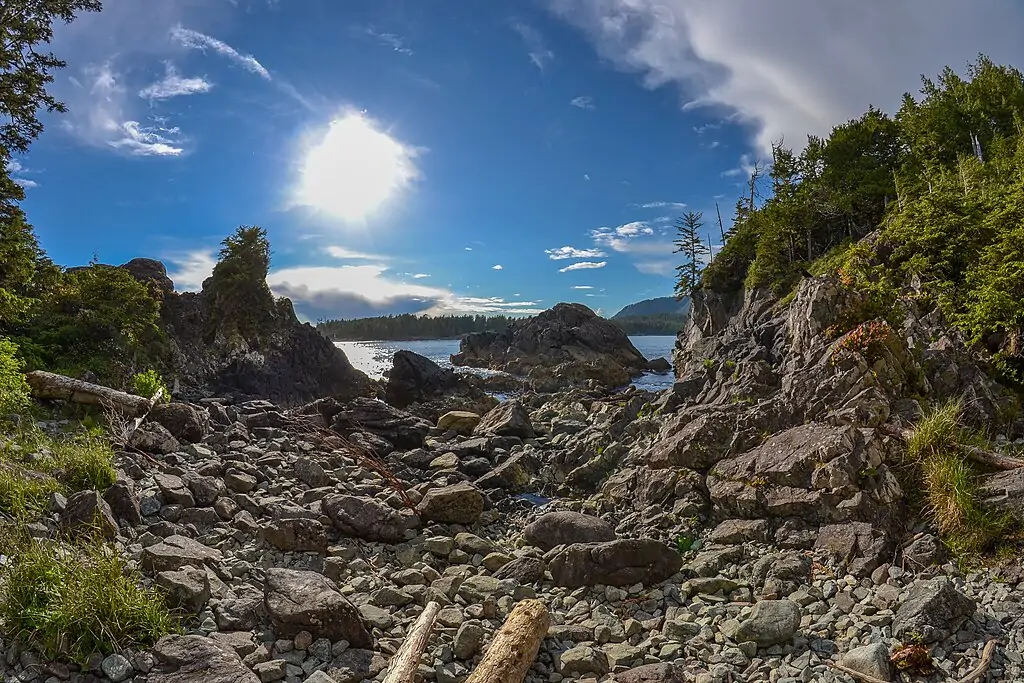 Горячие источники Коув (Hot Springs Cove)