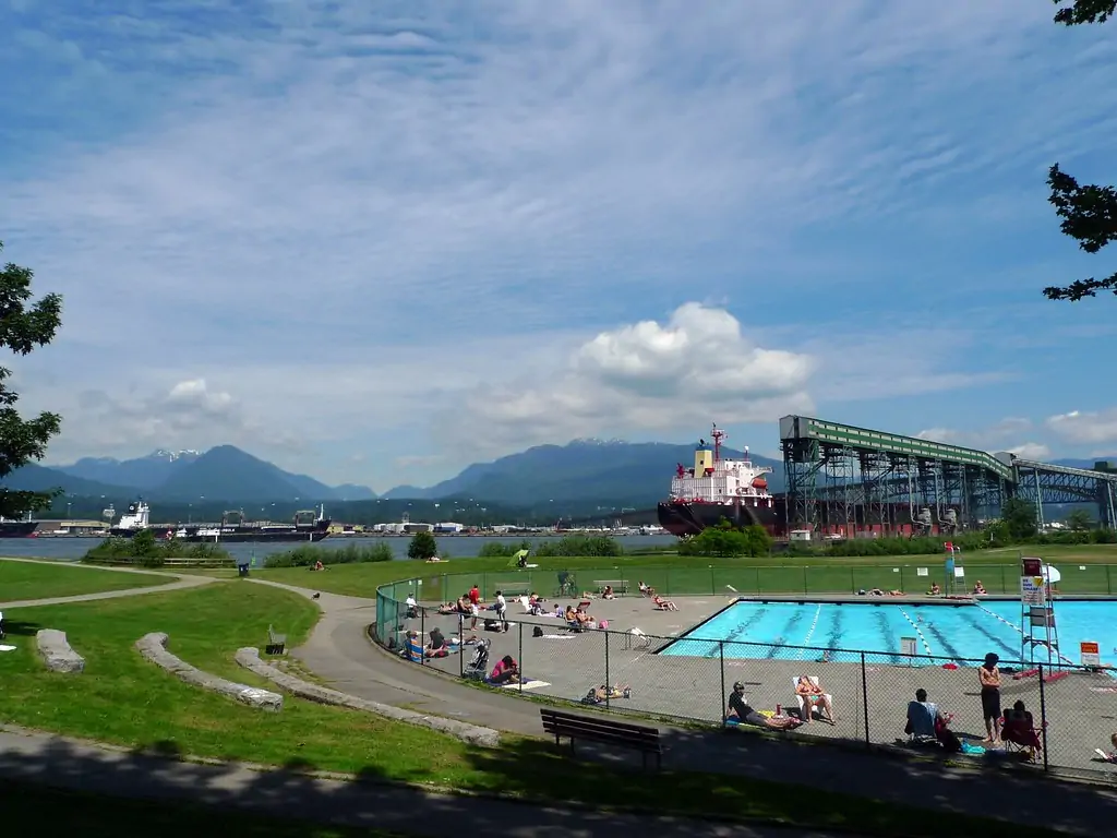 Бассейны в Ванкувере: New Brighton Pool