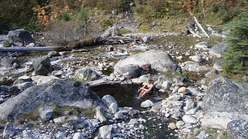 Горячие источники Девор Крик (Dewar Creek Hot Springs)