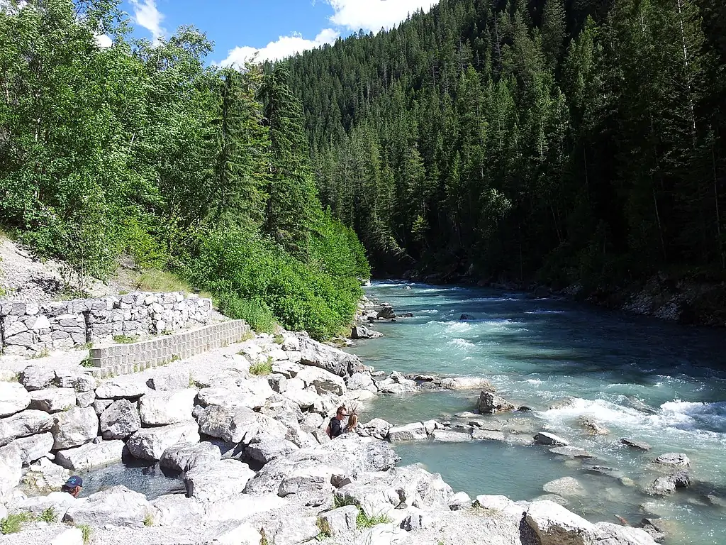 Горячие источники Люссиер (Lussier Hot Springs)