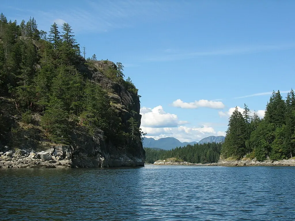 о. Кортес (Cortes Island)