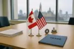 Стол для переговоров с флагами Канады и США, папками о торговле и намёком на автопром в светлом зале